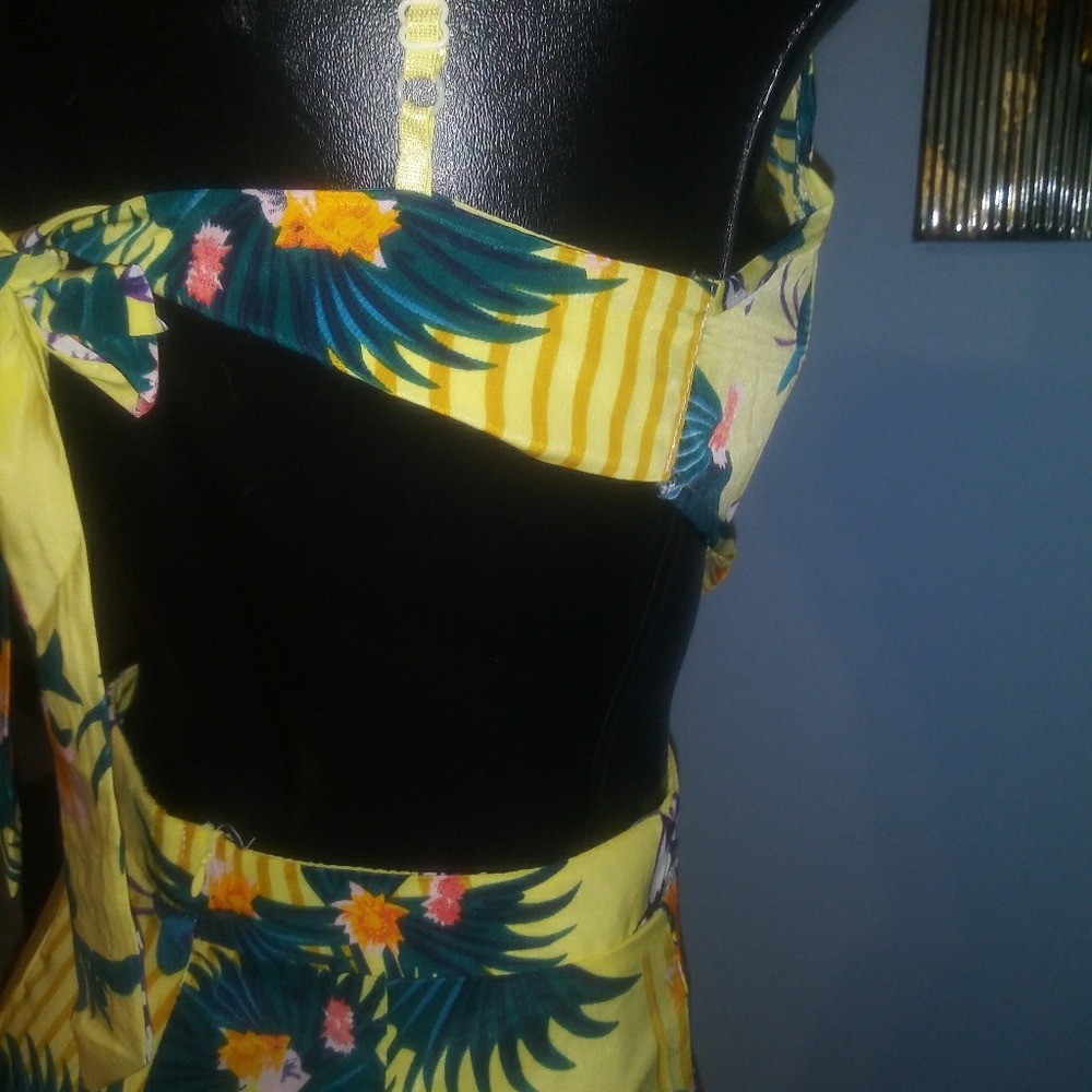 Romper - Picture 3 of 4